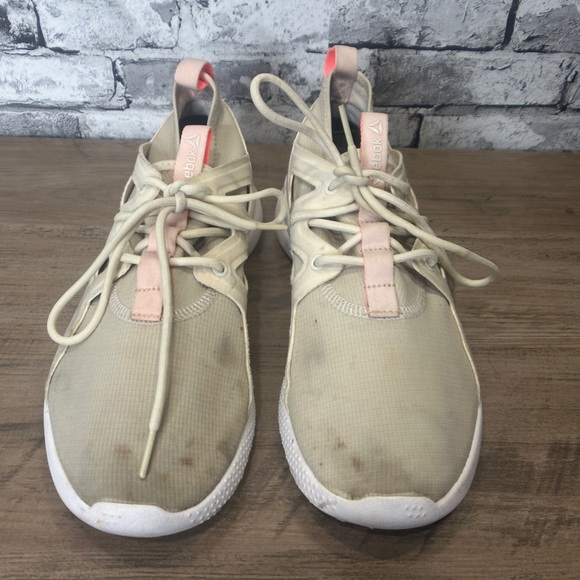 GUC Reebok Women’s Cardio Motion Cross Trainer Beige and Pink Casual Size 9 - Picture 2 of 13
